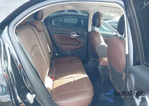 2016 Fiat 500X Lounge z USA, uszkodzony, nr VIN ZFBCFYDT2GP381417